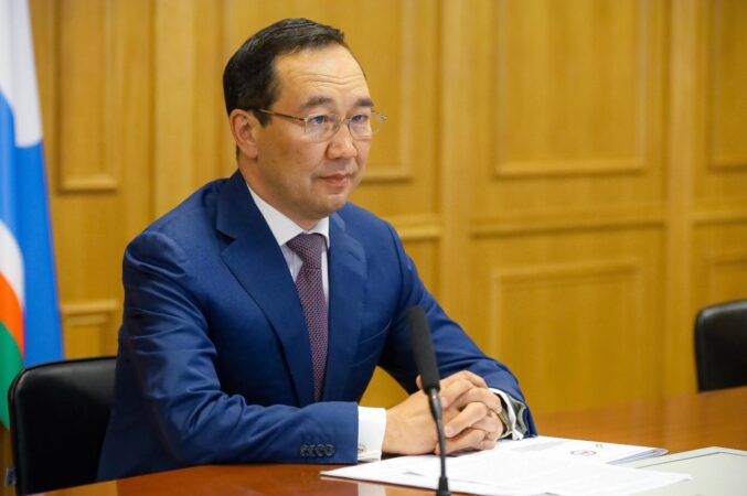 Айсен Николаев представил на Съезде педагогов научные исследования интересов школьников Якутии
