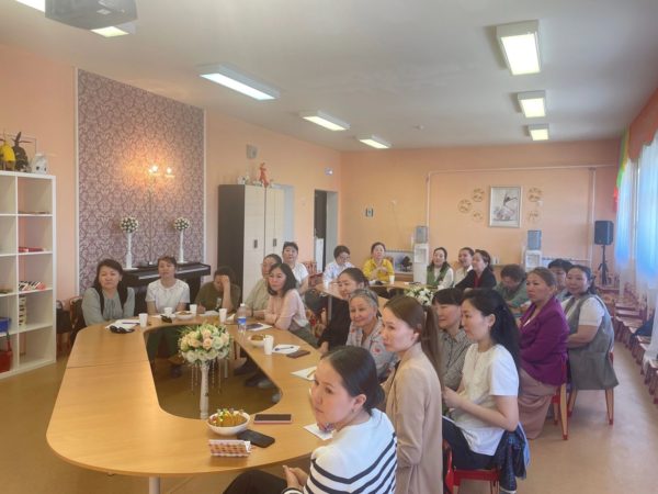 В Горном улусе прошел семинар «Парциальная программа по патриотическому воспитанию детей дошкольного возраста «Родничок»