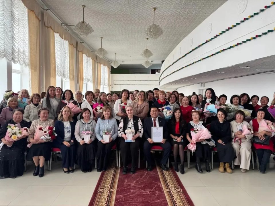 В Якутске чествовали работников системы дошкольного образования